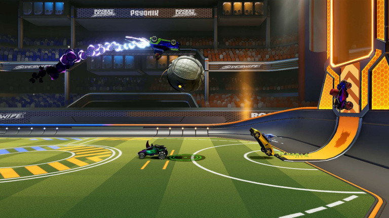 Rocket League Sideswipe: techniques to keep control of your car in the air